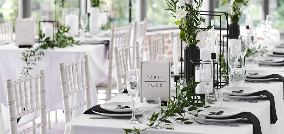  Tafeldecoratie voor je bruiloft: zo doe je het *chef’s kiss*