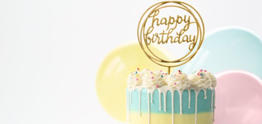 Feestelijke taartdecoratie: creatieve magie voor jouw baksels